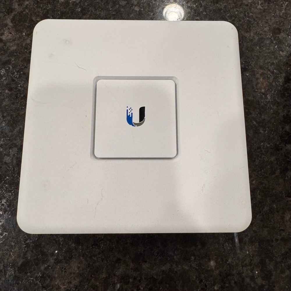 Ubiquiti Unifi Security Gateway- (USG) With Cord No Box